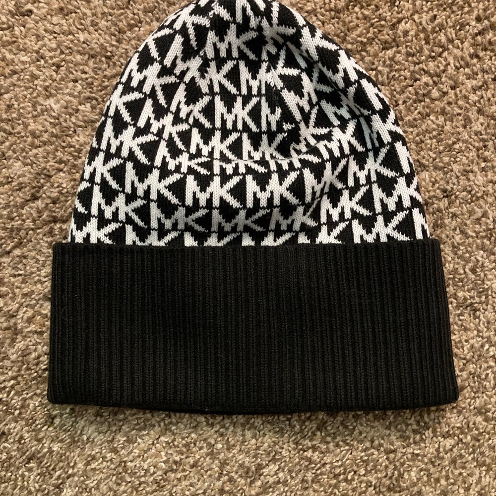 Michael Kors hat